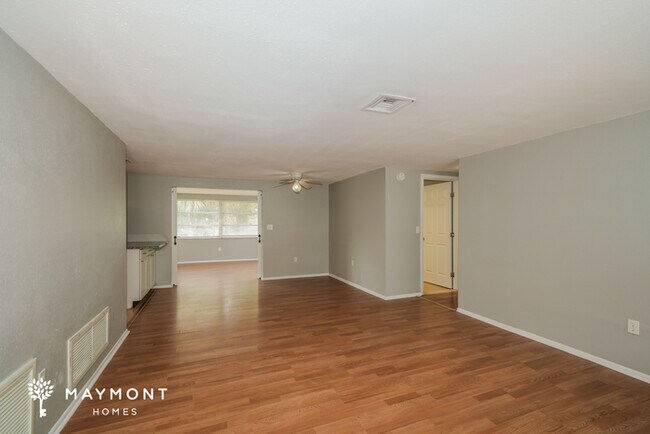 Foto del edificio - 9231 St Regis Ln