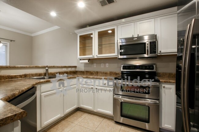 Building Photo - 6800 Vista Del Norte Dr NE