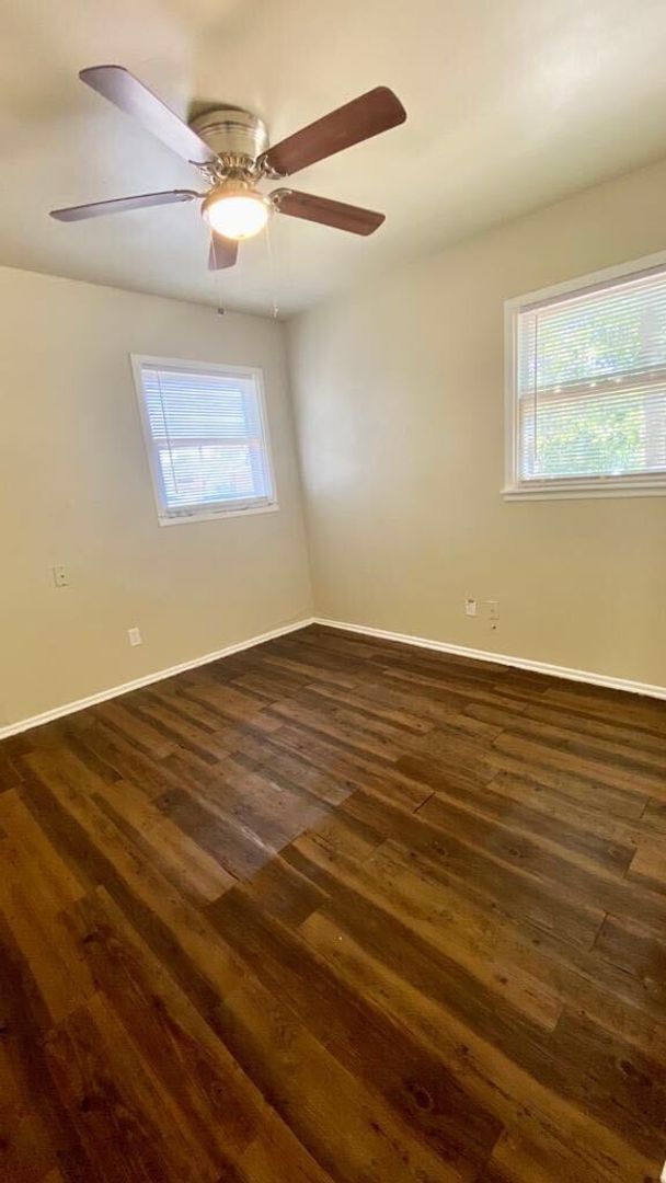 Building Photo - Handyman Special $0 First Month's Rent / “...