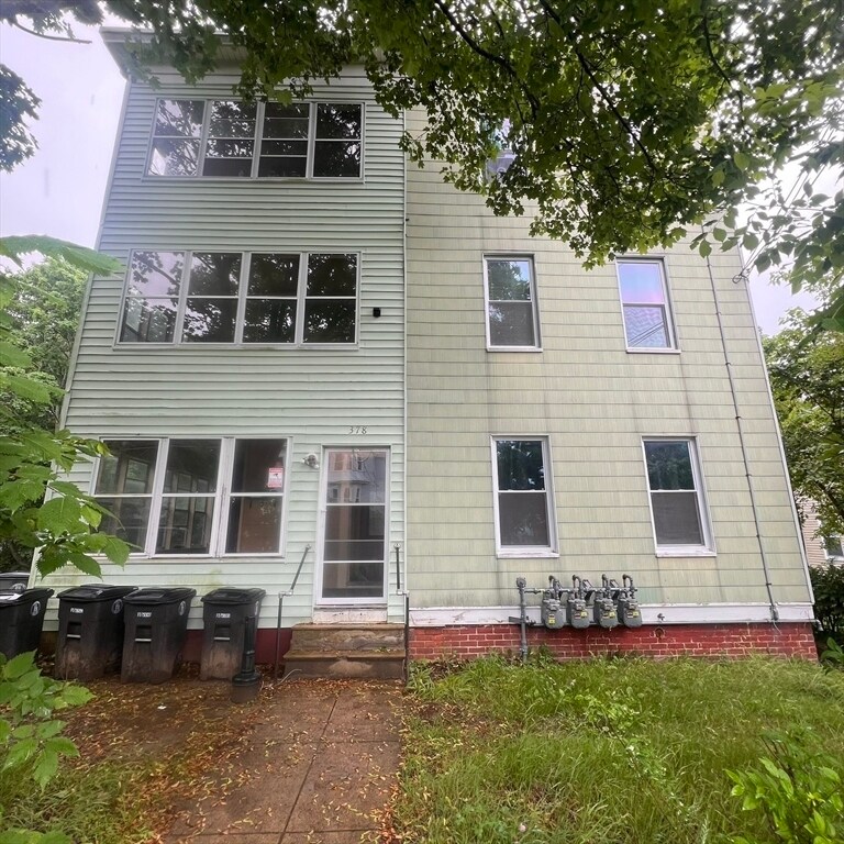 Primary Photo - 378 Parker St