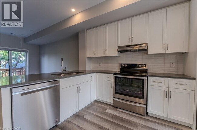 Photo du bâtiment - 720 Grey St