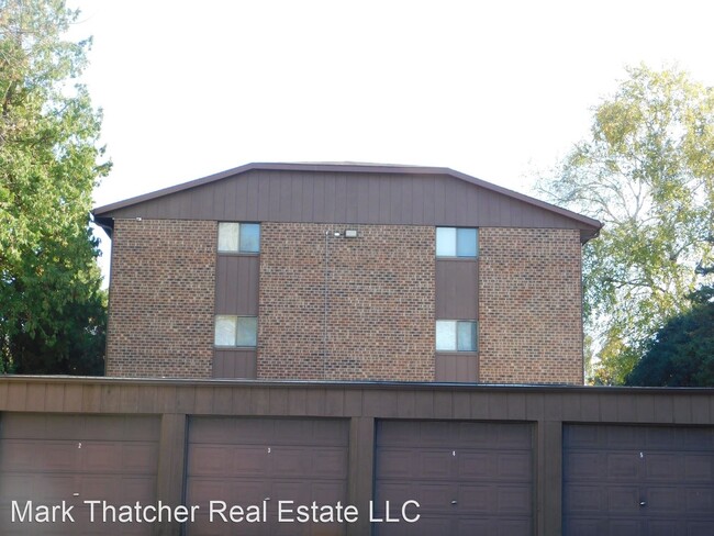 Building Photo - 2833 University Ave