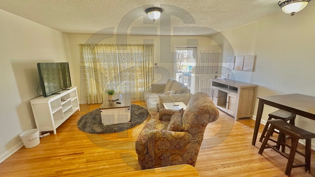 Building Photo - 1258 N Crestway St