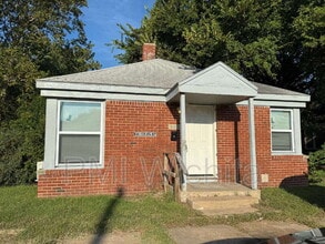 Building Photo - 681 S Kansas St