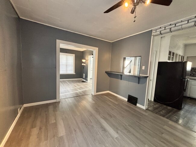 Building Photo - 1934 Butterfield Ave