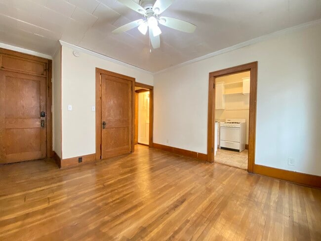 Building Photo - Zick Apartments