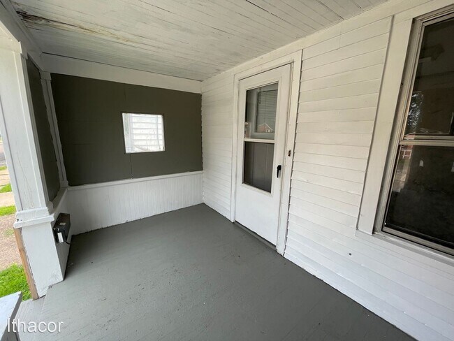 Foto del edificio - 3 br, 1 bath House - 35 Lincoln Ave