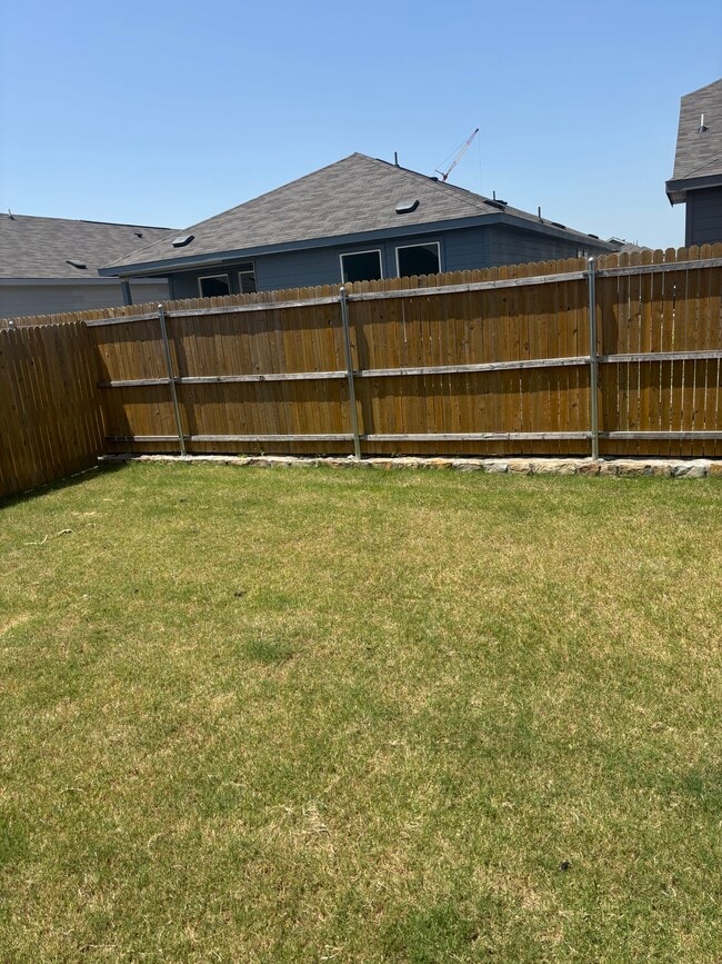 Building Photo - 552 Holleman Dr