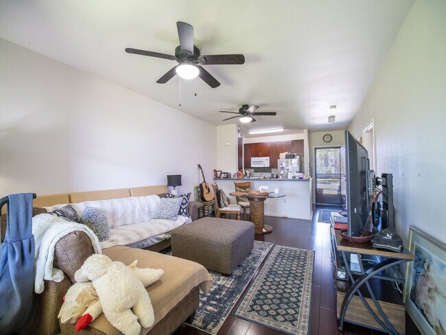 Foto del edificio - 127 Hoowaiwai Loop