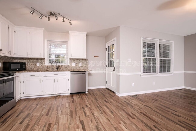 Foto del edificio - 4017 Grimstead Ln