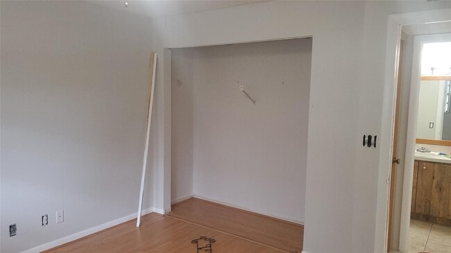 Building Photo - 4491 Crystal Lake Dr
