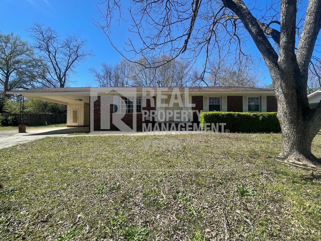 Primary Photo - 105 Evelyn Dr