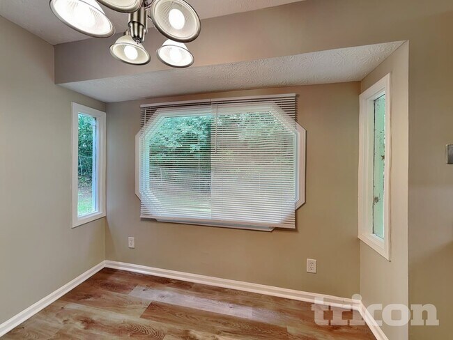 Foto del edificio - 4157 Jami Ln