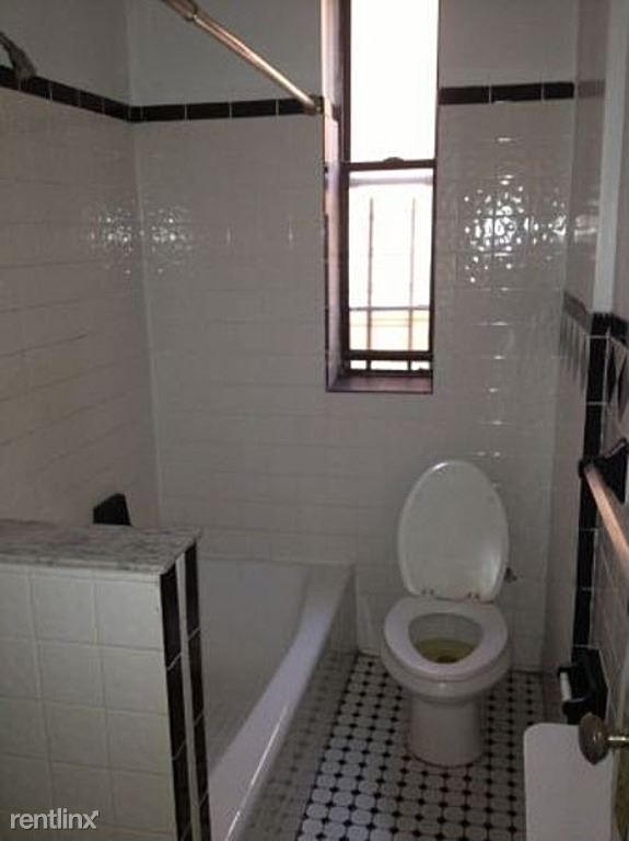 Foto del edificio - 748 Saint Marks Ave