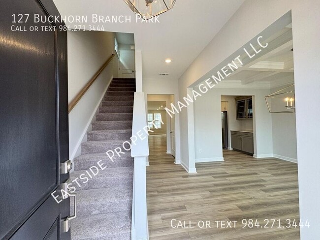 Foto del edificio - 127 Buckhorn Br Pk