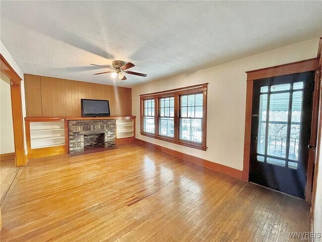 Foto del edificio - 88 Hartwell Rd
