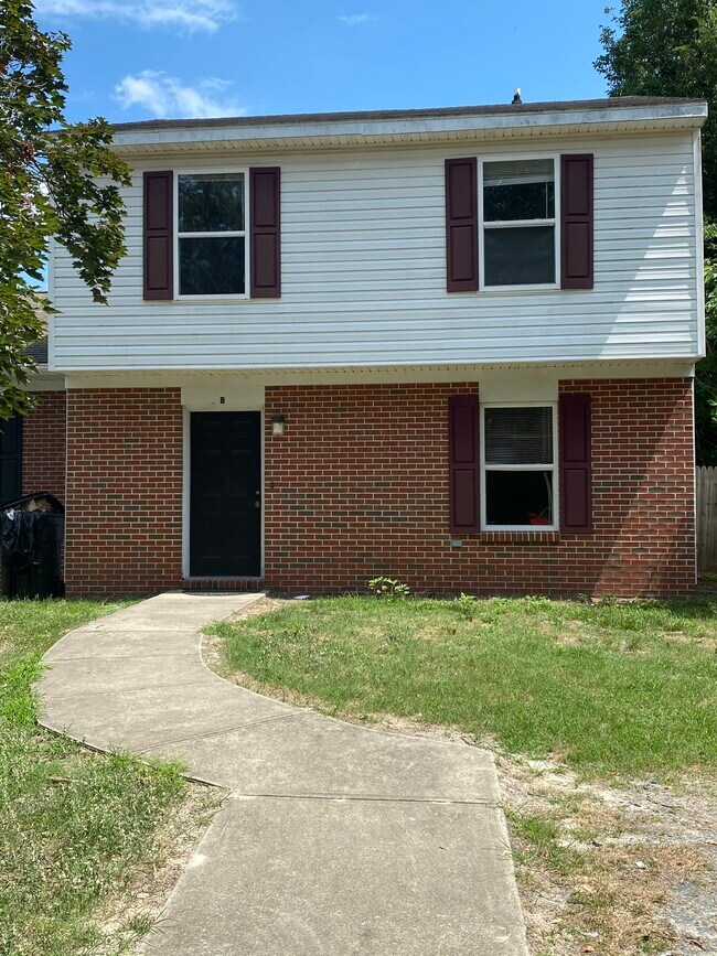 Foto del edificio - 227 Lakewood Dr