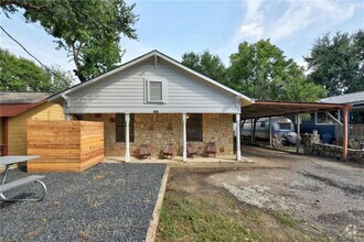 Building Photo - 2405 E 10th St