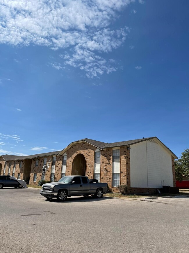 Building Photo - Regency Square Apartments