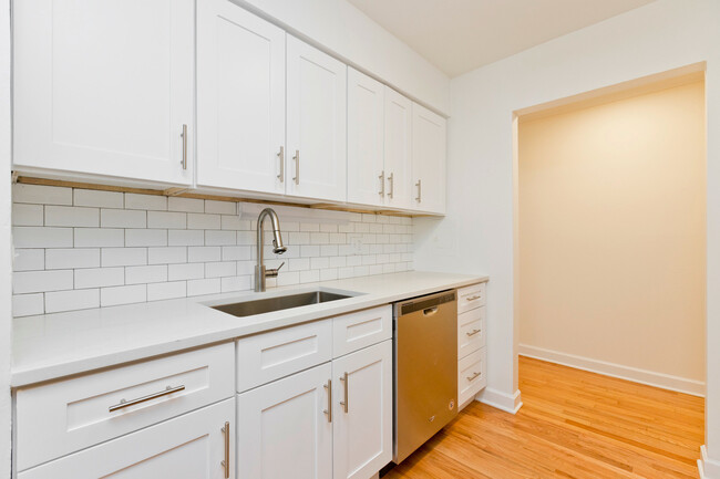 Foto del edificio - 1022 W Catalpa Ave