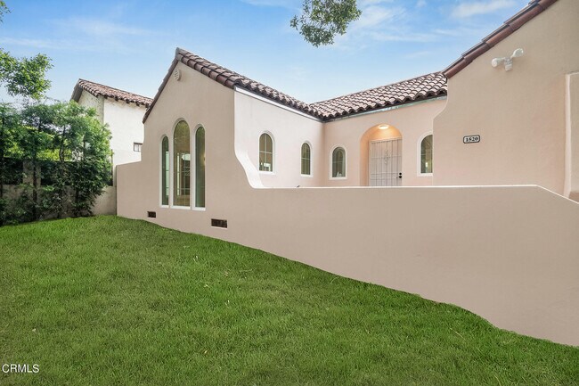Building Photo - 1520 N Crescent Heights Blvd