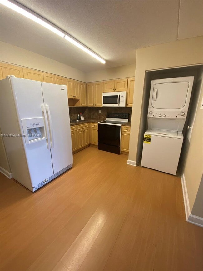 Foto del edificio - 6045 NW 186th St