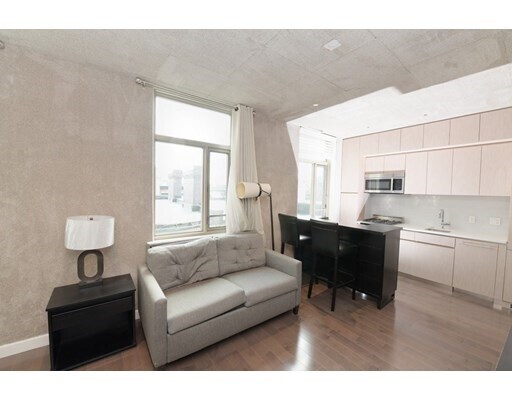 Foto del edificio - 43 Westland Ave