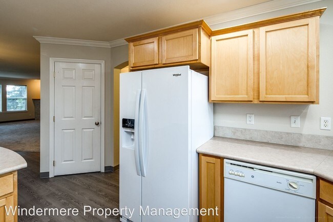 Building Photo - 332 E Bellis Fair Pkwy
