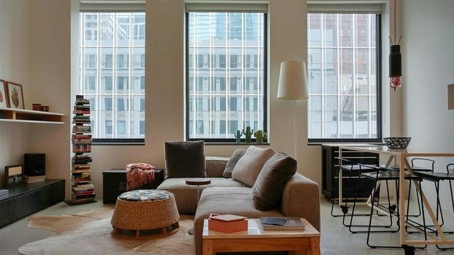 Building Photo - 705 Main St