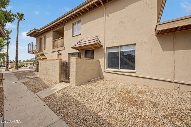 Building Photo - 17009 E Calle Del Oro