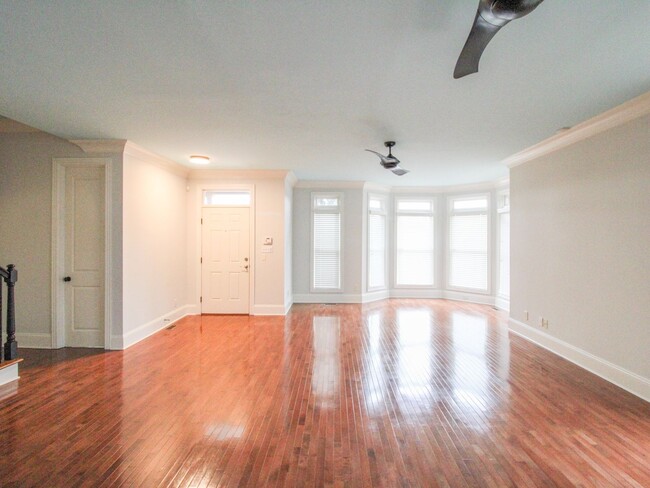 Building Photo - Midtown Park Townhome available!