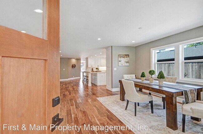 Foto del edificio - 3 br, 2 bath House - 21 Julian Ave