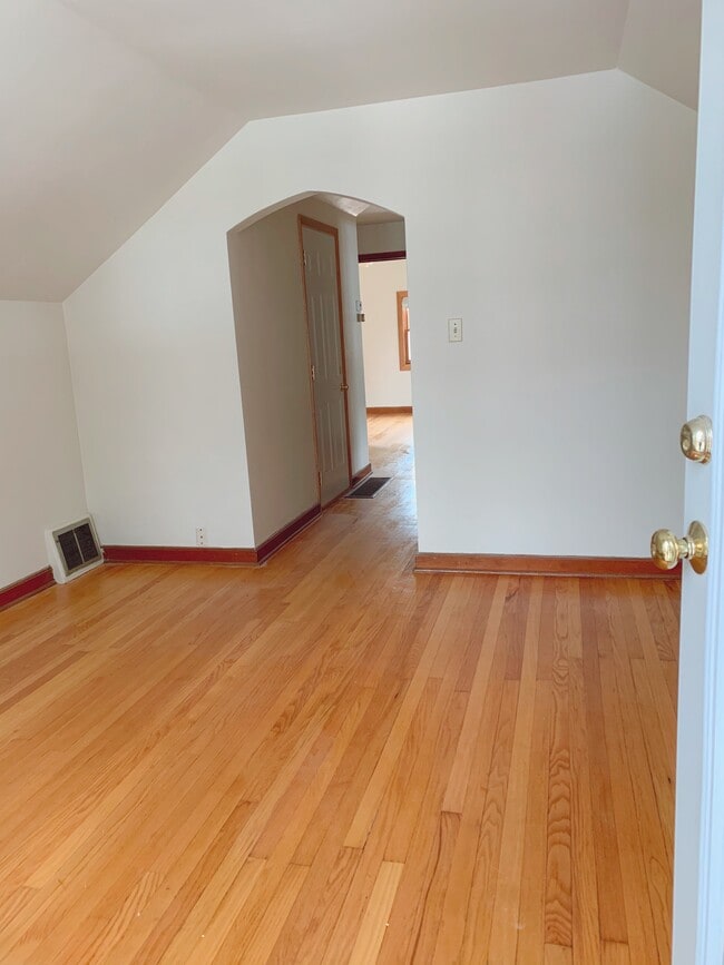 Building Photo - 3432 S Logan Ave