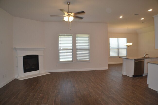 Building Photo - House For Lease in Celina