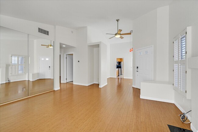 Foto del edificio - 313 Montcliff Ave