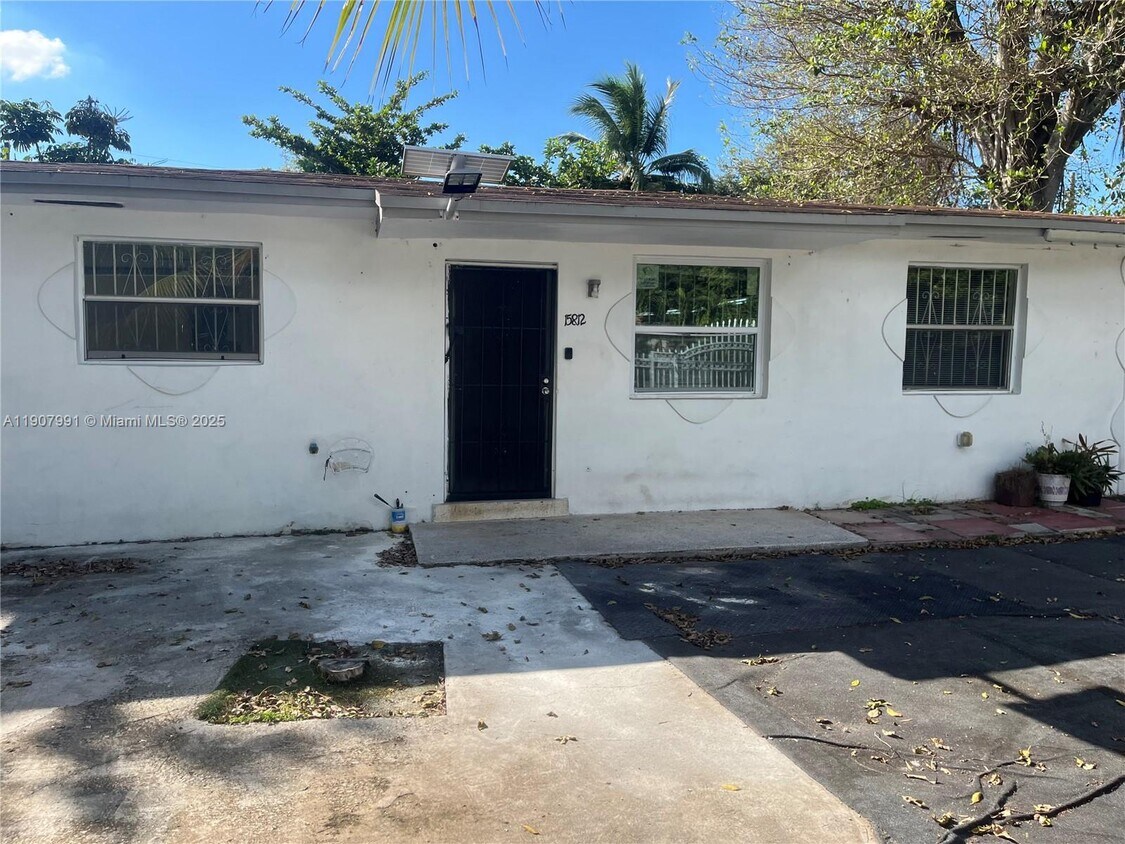 Foto principal - 15812 NW 39th Ct