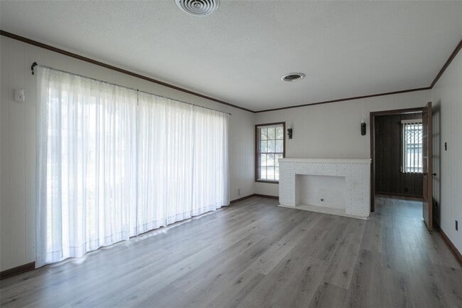 Building Photo - 3523 Glen Haven Blvd