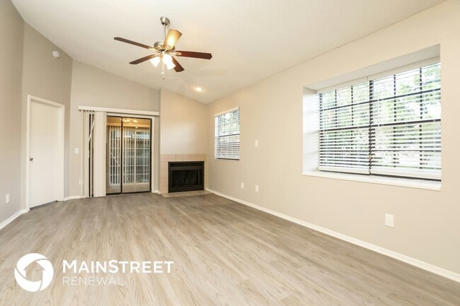Building Photo - 548 Portland Cir