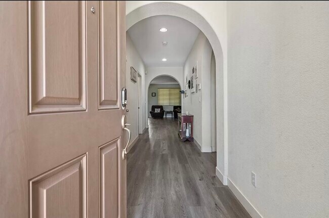 Foto del edificio - 1730 Dalia Ln