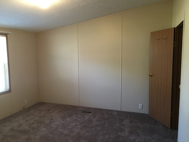 Building Photo - 119 Snowflake Way