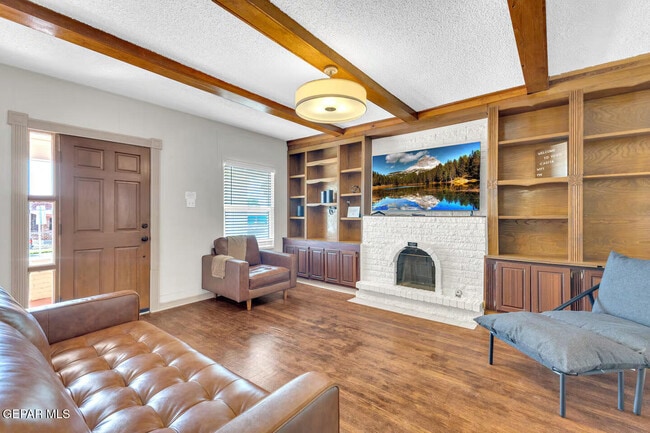 Building Photo - 2723 Grant Ave