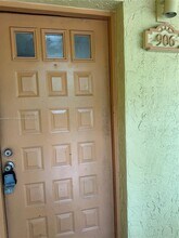 Building Photo - 906 Coral Club Dr