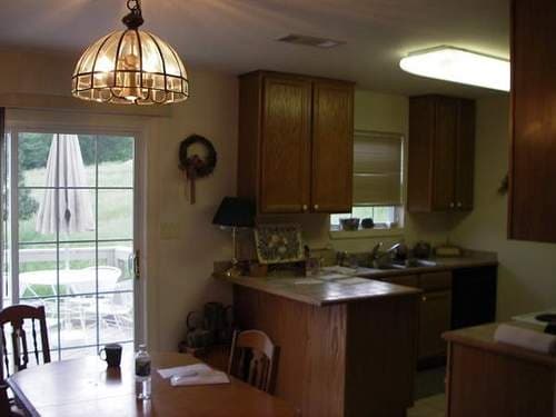  - 2025 Lakeshore Dr