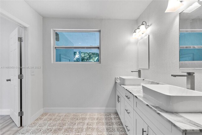Building Photo - 647 NW 51st St