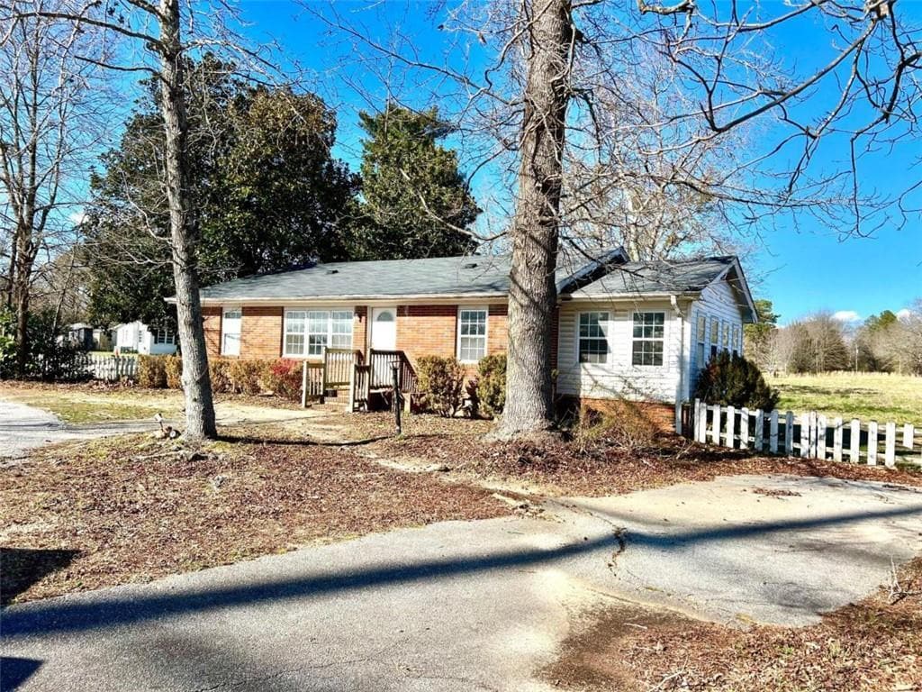 5150 Atlanta Hwy, Bogart, GA 30622 House Rental in Bogart, GA