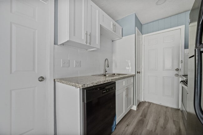 Foto del edificio - 3425 Nettleton St