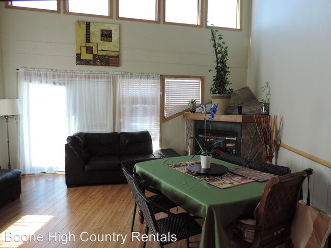Building Photo - 270 Elk Hill Dr