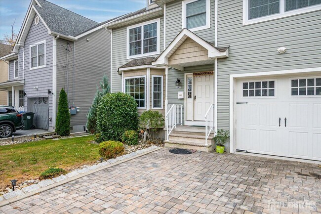 Building Photo - 169 Metuchen Ave