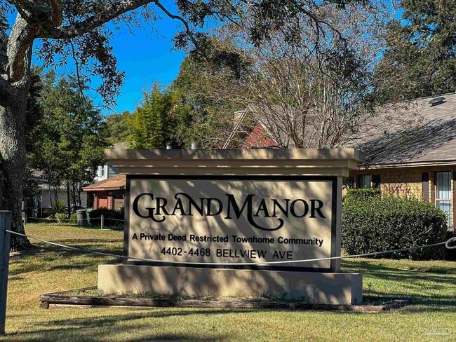 Building Photo - 4456 Bellview Ave