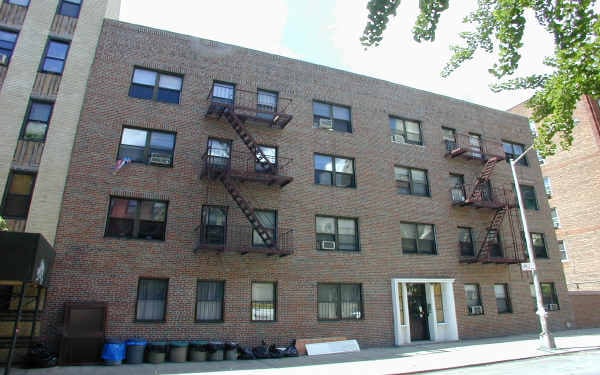 Building Photo - 170 E 3rd St